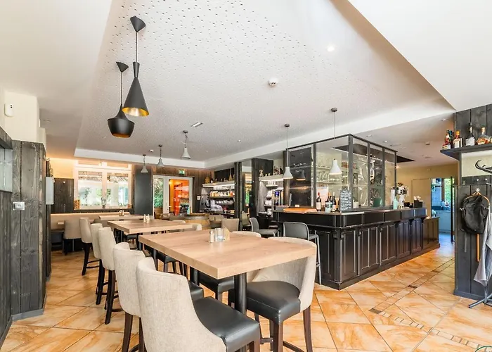 Restaurant Au Floridor מלון 3*