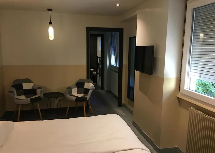 Restaurant Au Floridor מלון תאן