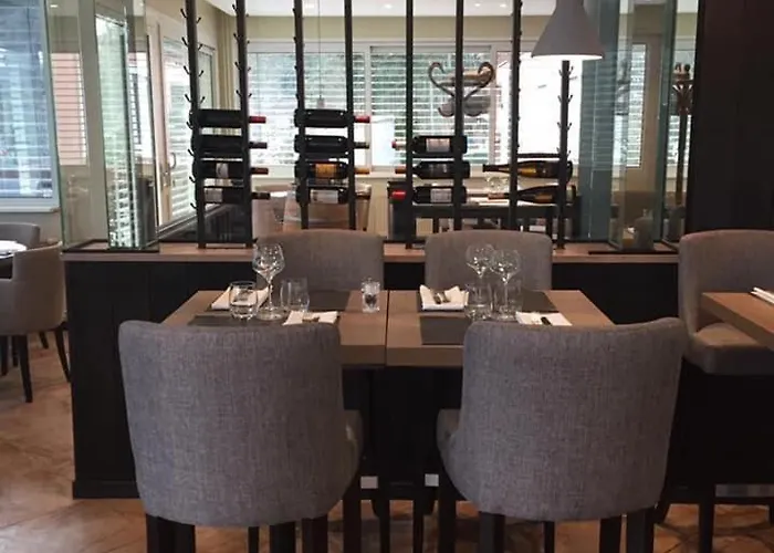 Restaurant Au Floridor 3* תאן